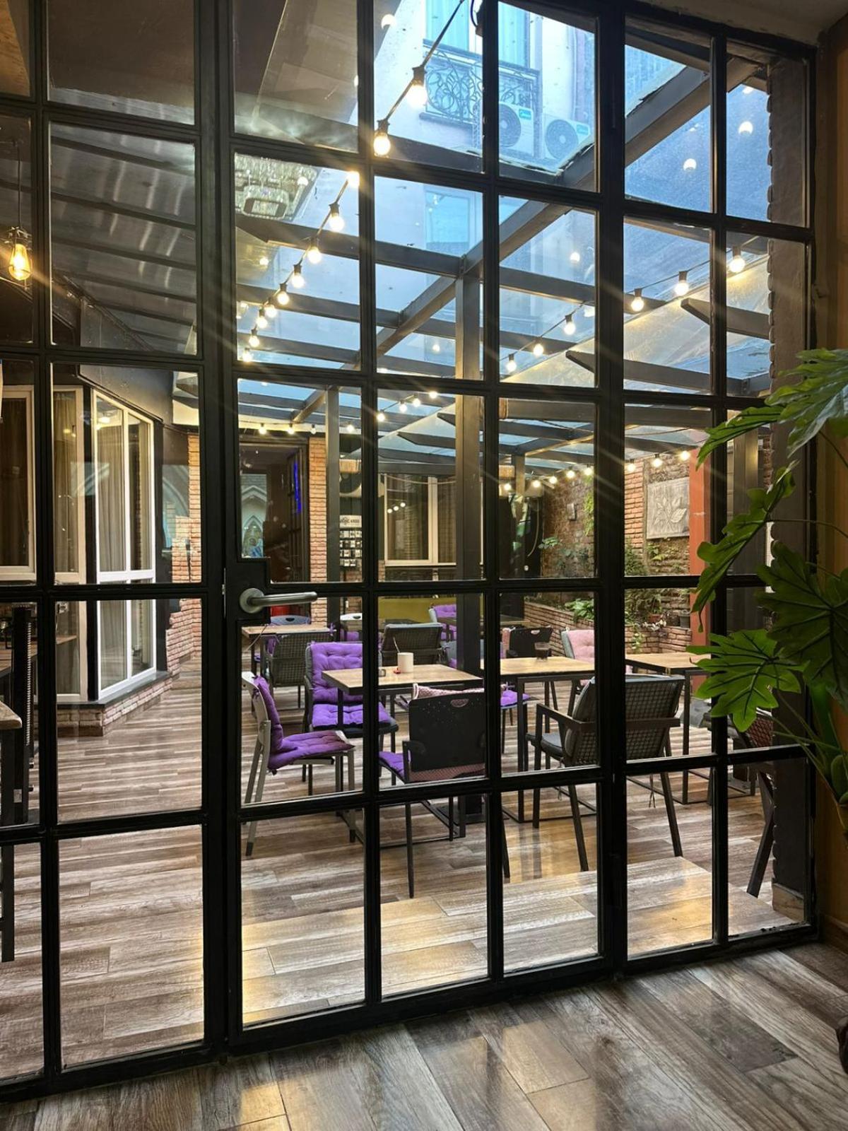 Diuma Hotel Тбилиси Экстерьер фото