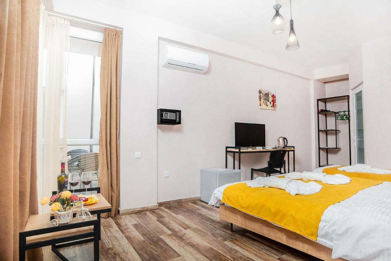 Diuma Hotel Тбилиси Экстерьер фото